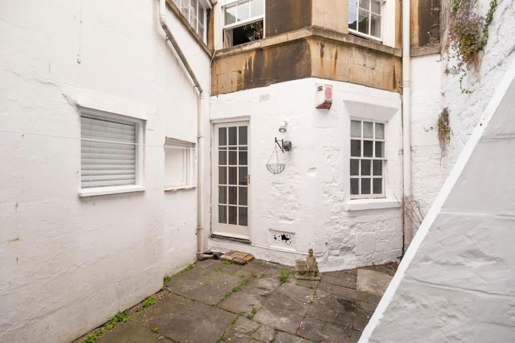 Spacious Apartment - 5 Minutes Walk To Bath Abbey Екстериор снимка
